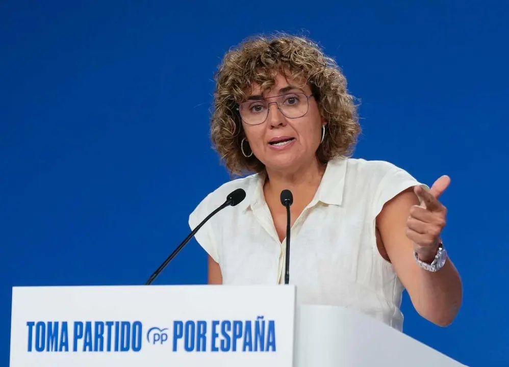 Archivo - Dolors Montserrat, secretaria general del PP europeo, en una rueda de prensa en la sede de G&eacute;nova