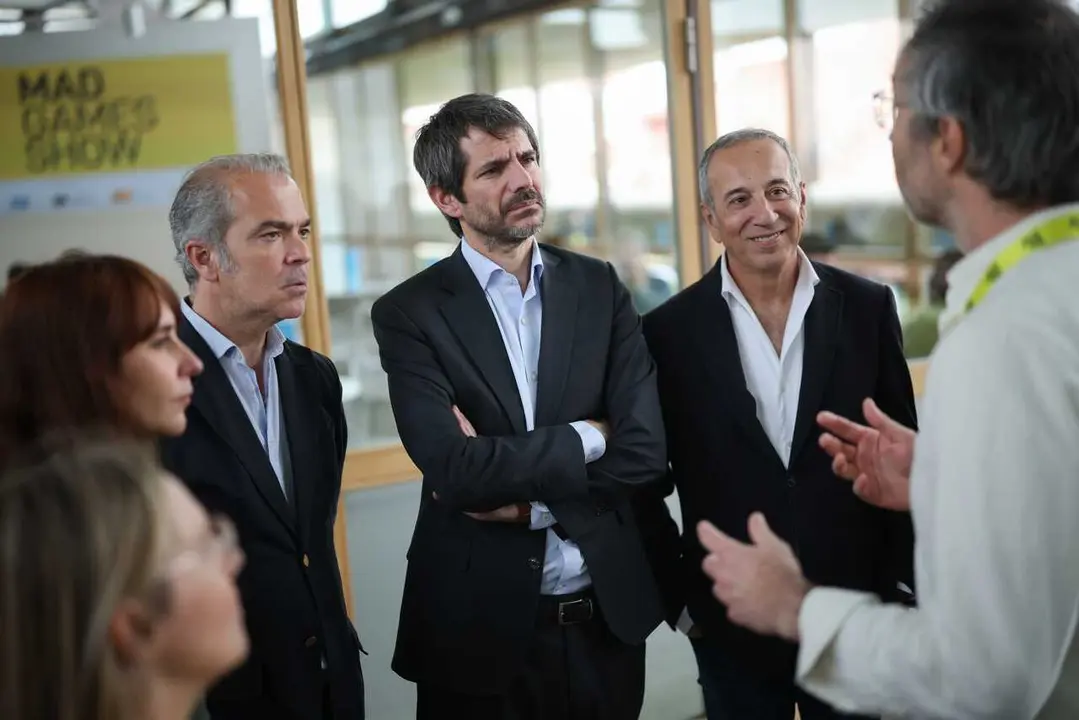 (I-D) El director general AEVI, Jos&eacute; Mar&iacute;a Moreno, el ministro de Cultura, Ernest Urtasun, y el director general DEV, Antonio Fern&aacute;ndez.