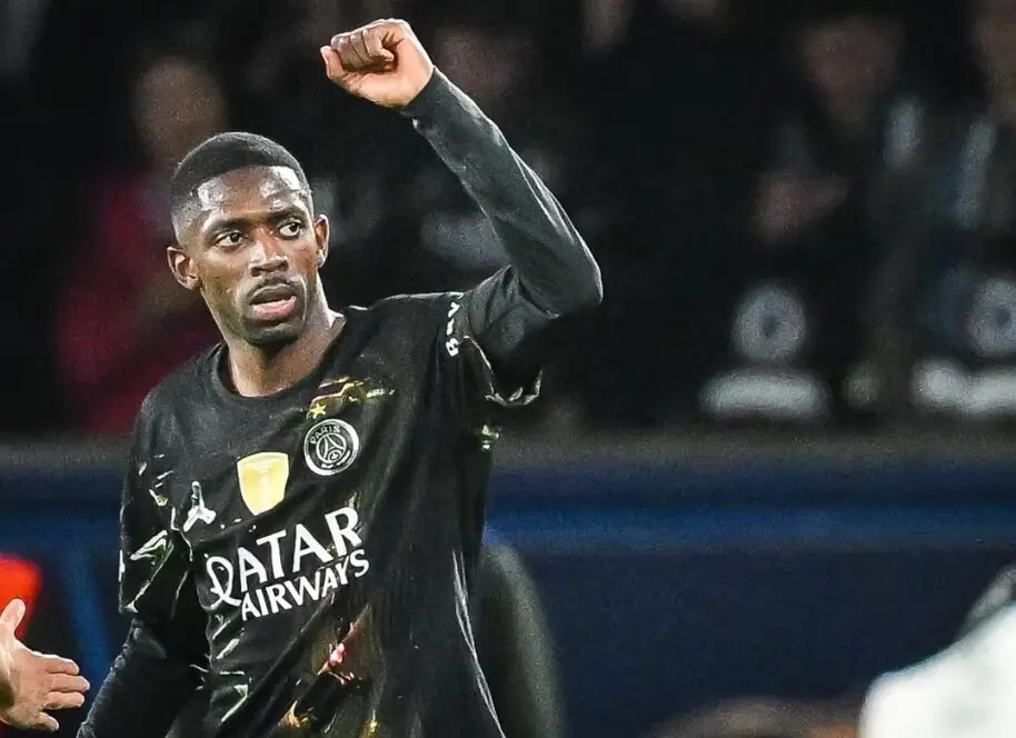 Dembel&eacute; celebrando su doblete al Liverpool