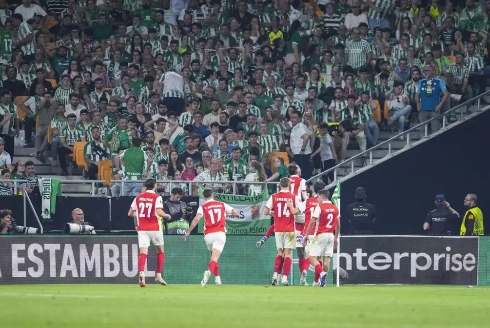 Jugadores del SC Braga celebran el cuarto gol