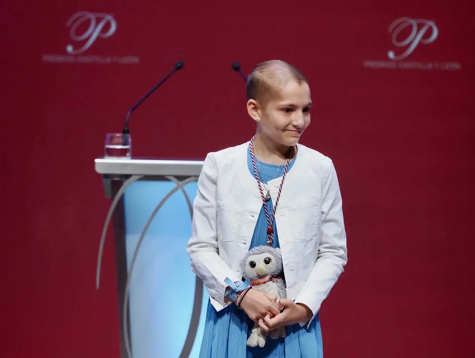 Archivo - La galardonada Mar&iacute;a Caama&ntilde;o M&uacute;&ntilde;ez, por el Premio Castilla y Le&oacute;n de los Valores Humanos y Sociales 2024, durante la entrega de los Premios Castilla y Le&oacute;n 2024