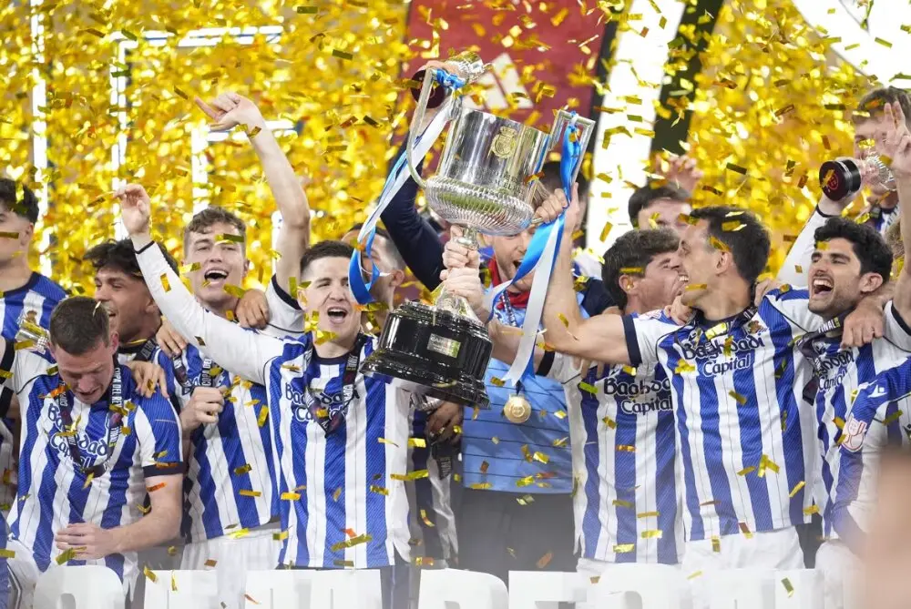 La Real levantando la Copa del Rey