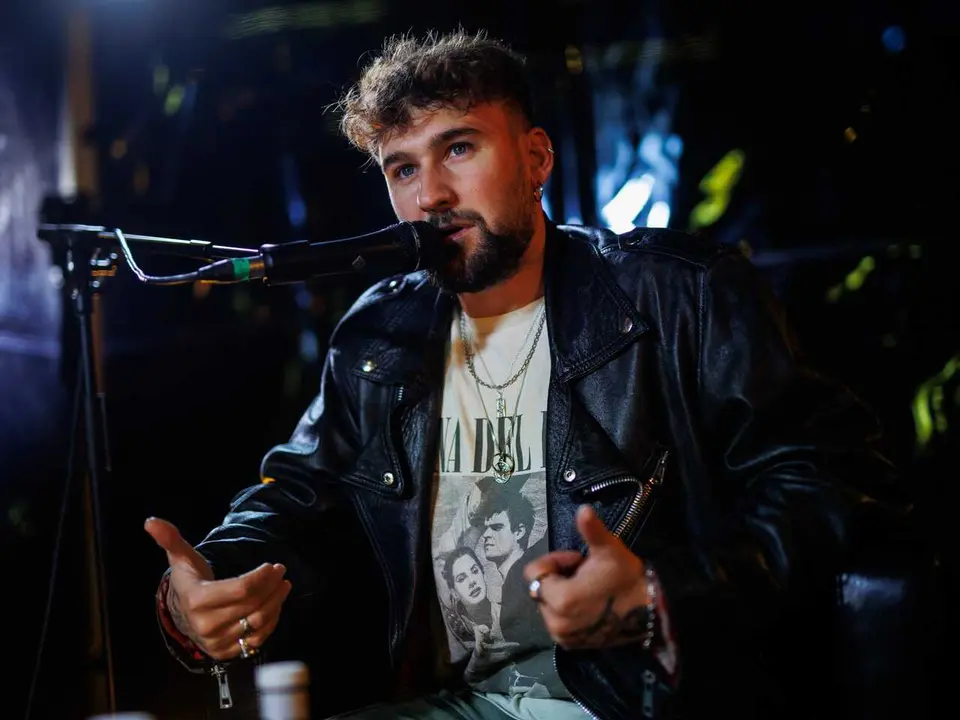 (Foto de ARCHIVO)
El cantante Dani Fern&aacute;ndez, durante una entrevista para Europa Press, a 18 de enero de 2024, en Madrid (Espa&ntilde;a). Dani Fern&aacute;ndez es un cantante y compositor espa&ntilde;ol, ex miembro de la boy band Auryn que tras la separaci&oacute;n del grupo en 2016, inici&oacute; su carrera en solitario. &lsquo;Todo cambia&rsquo; es el primer adelanto de su tercer &aacute;lbum, titulado &lsquo;La jaur&iacute;a&rsquo; y habla de los sentimientos, miedos y debilidades del cantante.

Alejandro Mart&iacute;nez V&eacute;lez / Europa Press
18 ENERO 2024;ENTREVISTA;CANTANTE;BOYBAND;&Aacute;LBUM;DISCO;CANTANTE;
18/1/2024