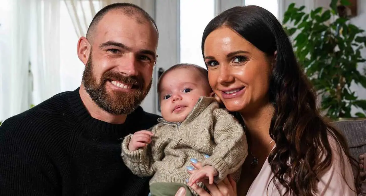 A woman who gave up on dating spent &pound;6.5k on IVF in Spain to have a baby on her own - before falling in love with her soulmate four months later. A woman who gave up on dating spent &pound;6.5k on IVF in Spain to have a baby on her own - before falling in love with her soulmate four months later.Natalie Le Prevost, 39, always dreamed she'd be married by age 30 and have a big family.But after a failed engagement and six years of dating and unsuccessful relationships she still hadn't found her match.Desperate to become a mum, the district nurse decided to go it alone and paid &pound;6.5k to undergo IVF in Alecante, Spain.