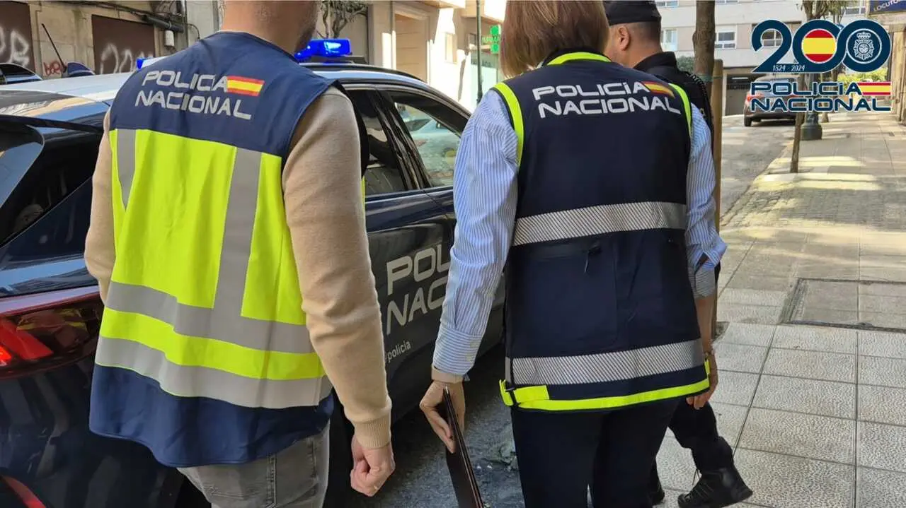 Agentes de la UCRIF de la Polic&iacute;a Nacional.