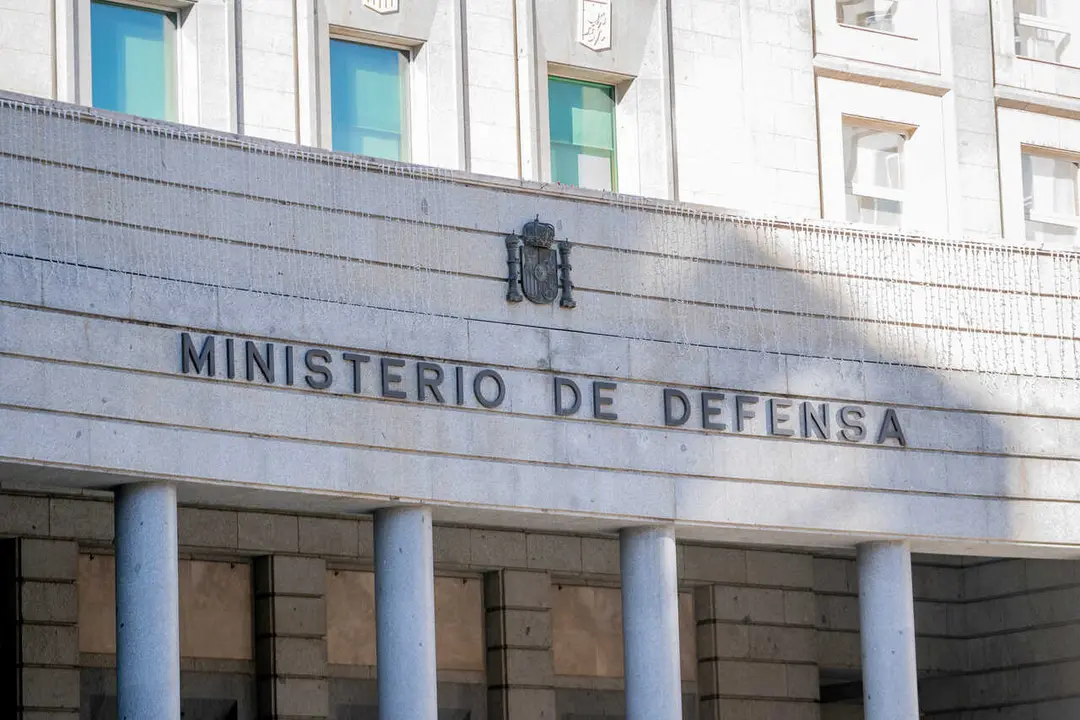 Archivo - Fachada del Ministerio de Defensa.