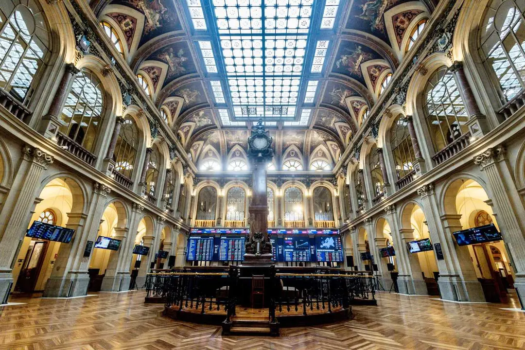 Archivo - Interior del Palacio de la Bolsa de Madrid, a 20 de marzo de 2026, en Madrid (Espa&ntilde;a). 