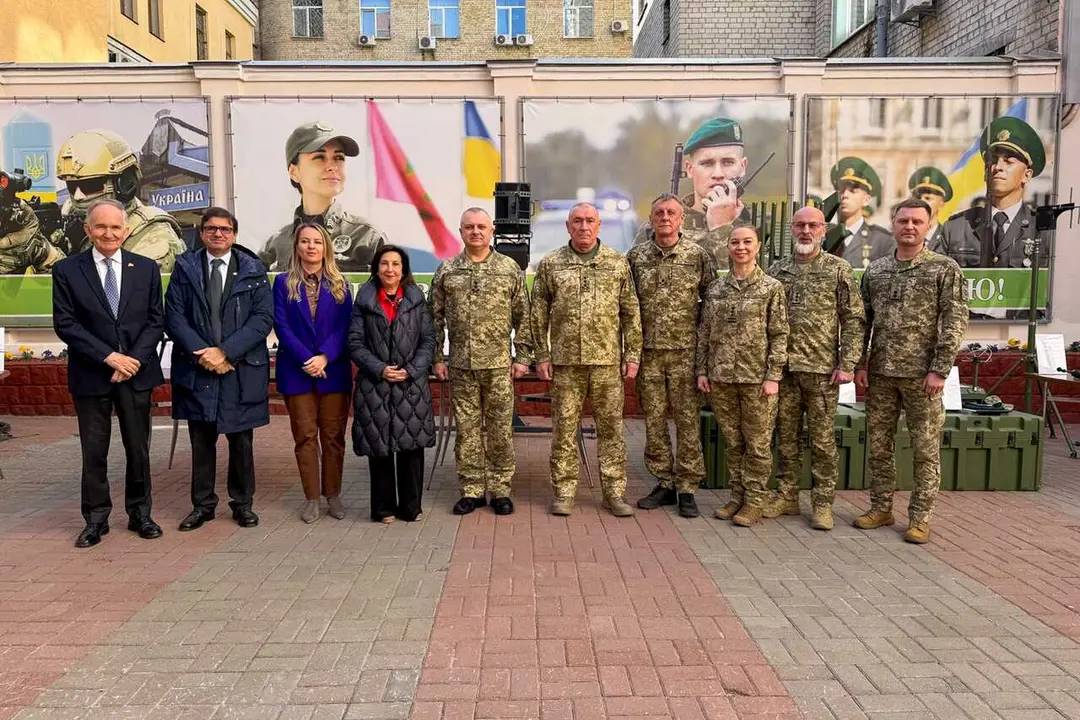 La ministra de Defensa, Margarita Robles, en viaje oficial a la capital ucraniana, Kiev.