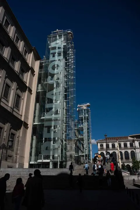 Archivo - Decenas de personas en el Museo Reina Sof&iacute;a el D&iacute;a Internacional de los Museos, a 18 de mayo de 2024, en Madrid (Espa&ntilde;a). Desde ayer, 17 de mayo, y a lo largo de todo el fin de semana, Madrid celebra el D&iacute;a Internacional de los Museos con jornad