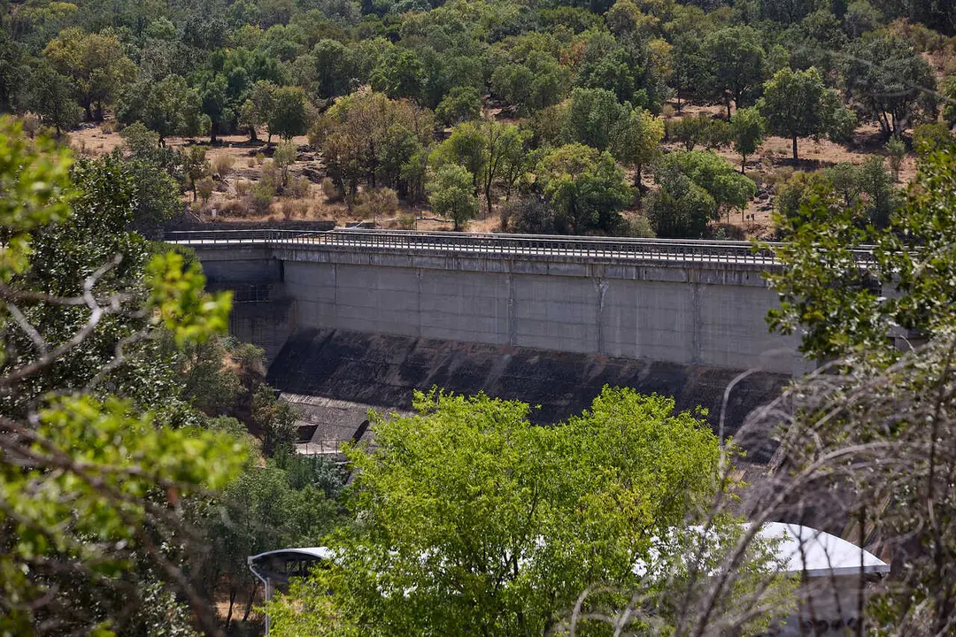 Archivo - Vista de la Presa de la Pinilla, a 11 de agosto de 2022, en Madrid (Espa&ntilde;a). 