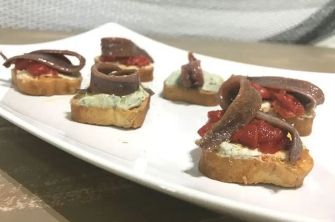 Canap&eacute;s de Anchoa