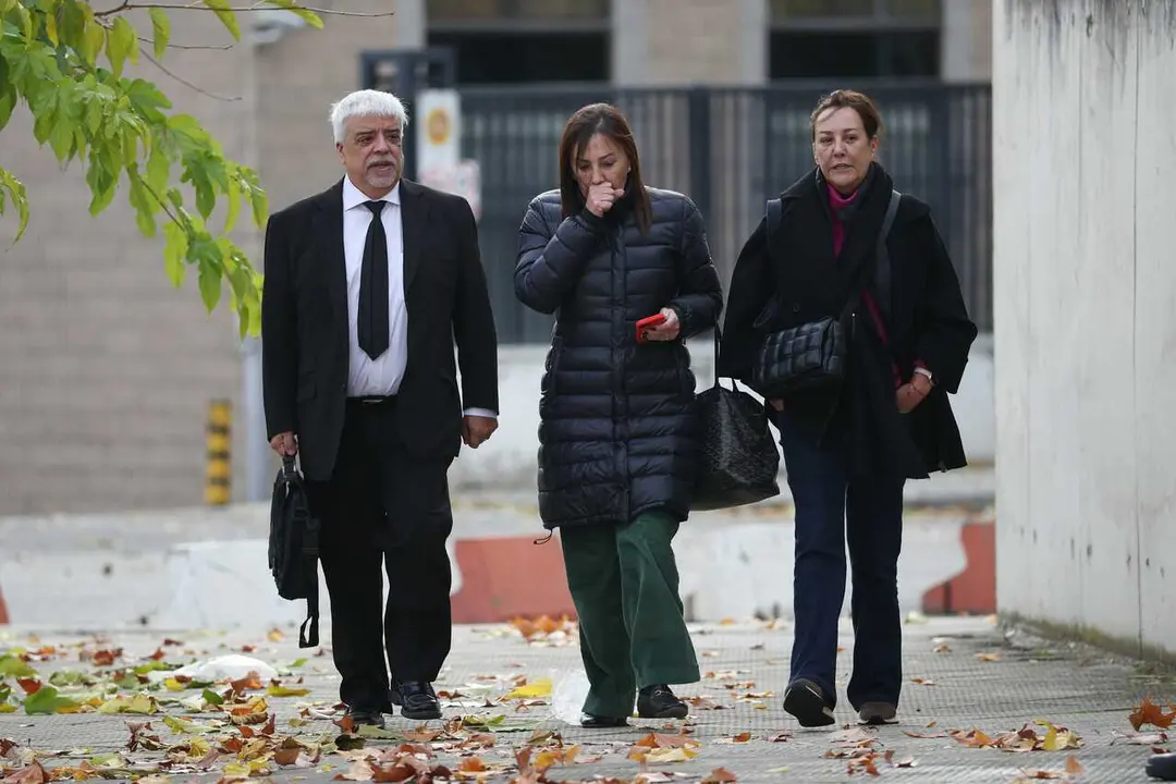 Archivo - La gestora Merc&eacute; Giron&eacute;s (c), a su llegada a la Audiencia Nacional, a 24 de noviembre de 2025, en Madrid (Espa&ntilde;a).