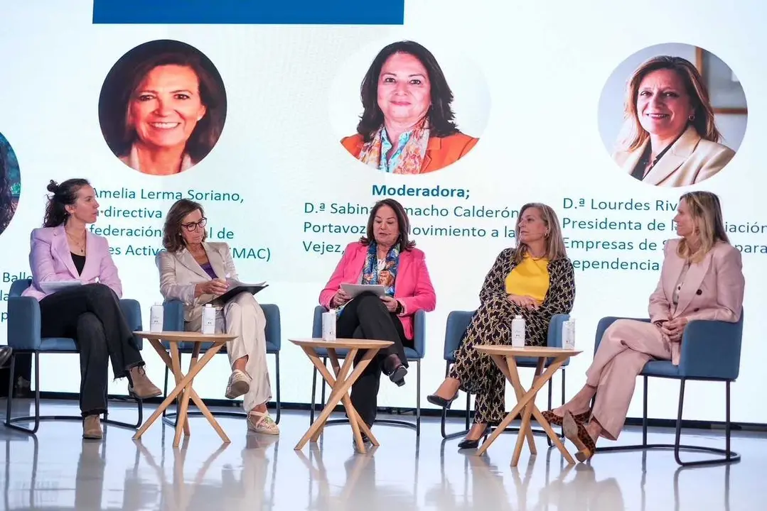 Mesa redonda 'Envejecer con humor'.