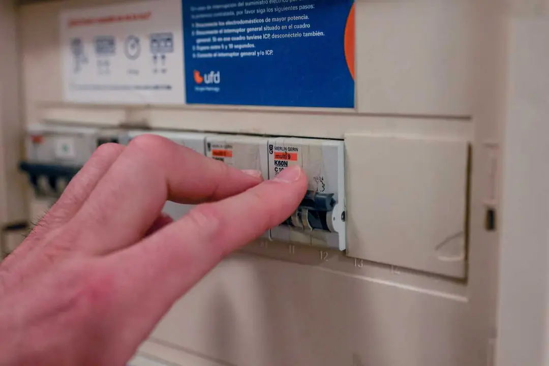 Archivo - Un cuadro el&eacute;ctrico de una casa