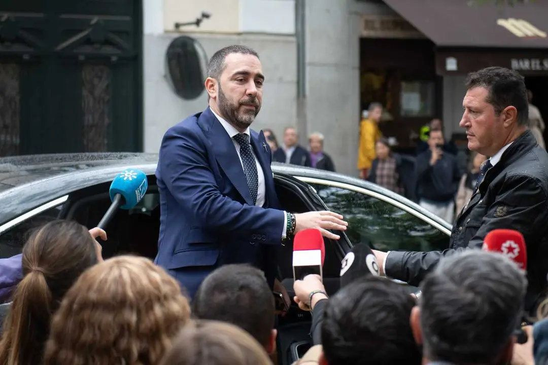 El empresario V&iacute;ctor de Aldama a su llegada al Tribunal Supremo, a 29 de abril de 2026, en Madrid (Espa&ntilde;a).