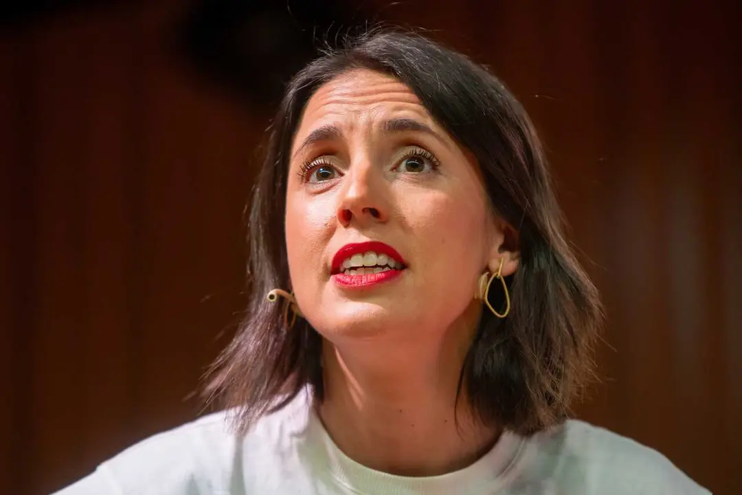 La secretaria pol&iacute;tica de Podemos y eurodiputada, Irene Montero, durante el di&aacute;logo 'Qu&egrave; s'ha de fer?', a 9 de abril de 2026, en Barcelona, Catalunya (Espa&ntilde;a). 