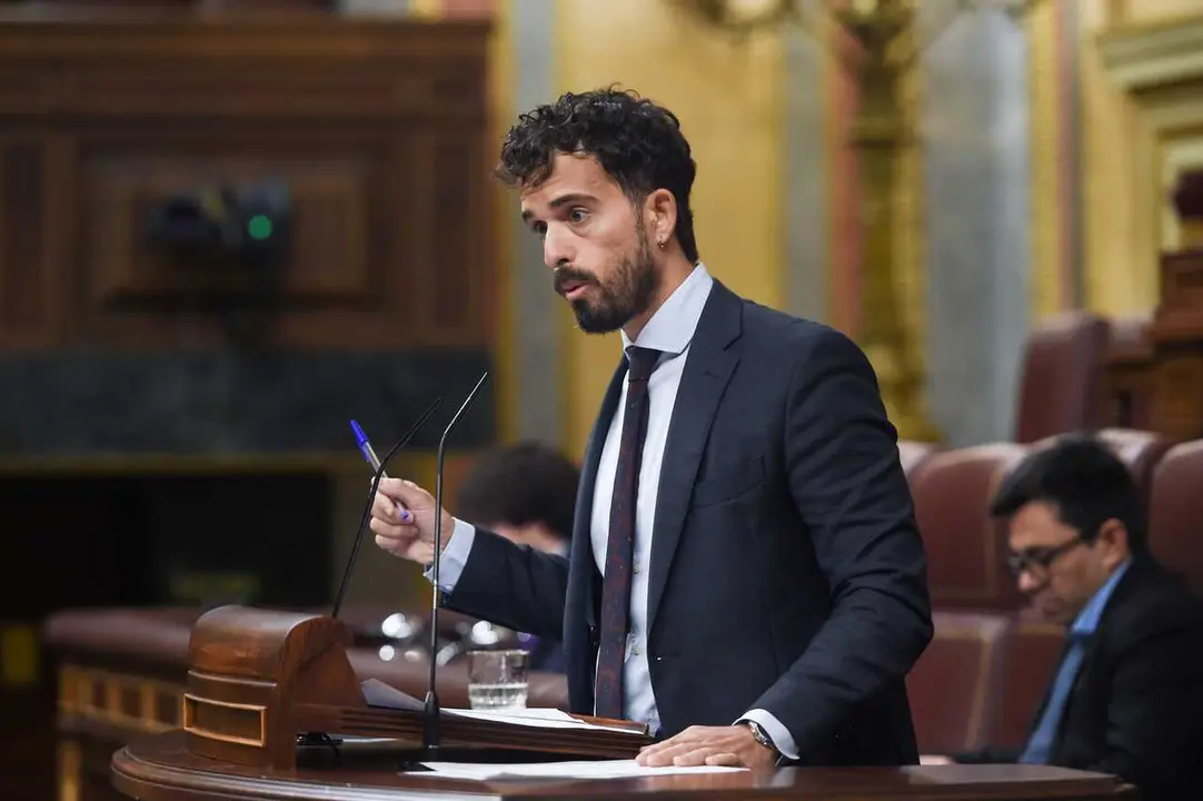 Archivo - El diputado de VOX, Carlos Hern&aacute;ndez Quero, interviene durante una sesi&oacute;n plenaria en el Congreso de los Diputados, a 13 de marzo de 2025, en Madrid (Espa&ntilde;a). 