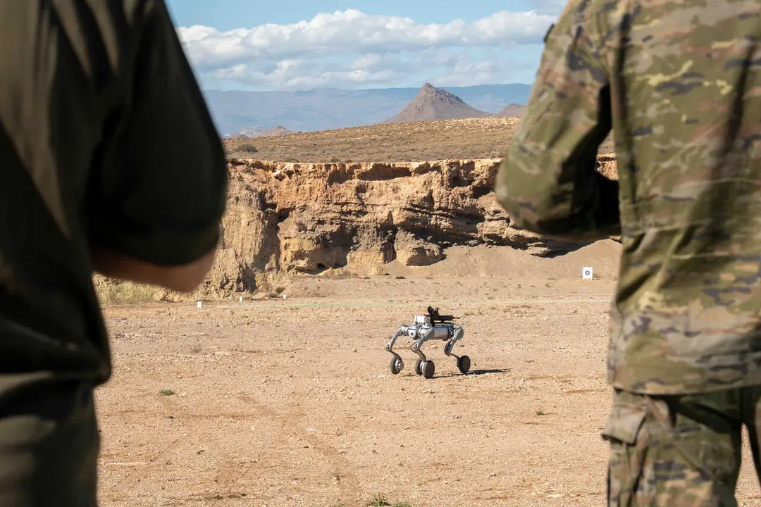 Archivo - El Ej&eacute;rcito de Tierra realiza una demostraci&oacute;n din&aacute;mica que integra sistemas robotizados en colaboraci&oacute;n con la industria nacional en el Campo de Maniobras y Tiro '&Aacute;lvarez de Sotomayor' a 30 de octubre de 2025, en Viator, Almer&iacute;a (Andaluc&iacute;a, Esp