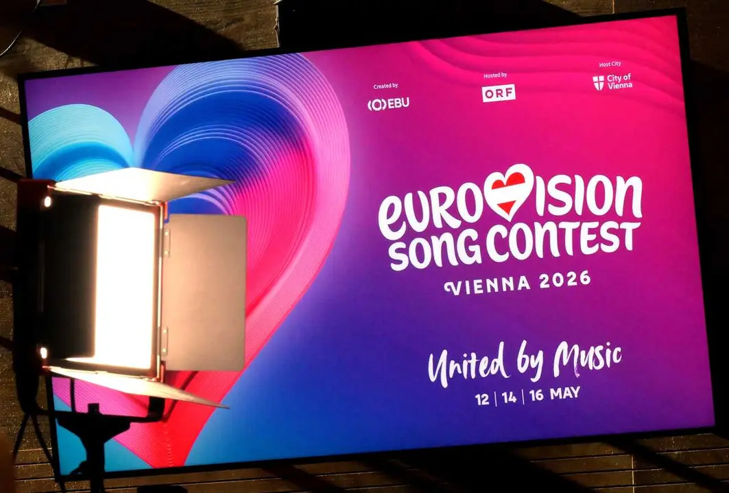 Archivo - 12 January 2026, Austria, Vienna: The logo for the Eurovision Song Contest (ESC) - Vienna 2026 can be seen during the semi-final draw for the 2026 Eurovision Song Contest. Photo: Harald Schneider/APA/dpa
