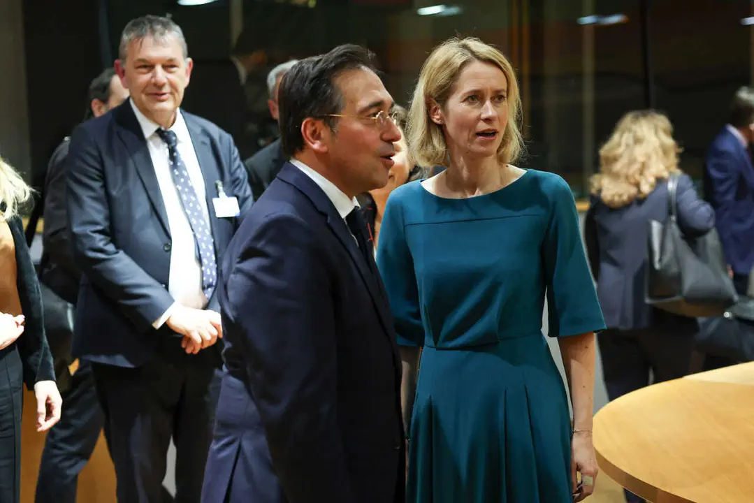 Archivo - El ministro de Exteriores espa&ntilde;ol, Jos&eacute; Manuel Albares, y la Alta Representante de la Uni&oacute;n Europea para Pol&iacute;tica Exterior, Kaja Kallas