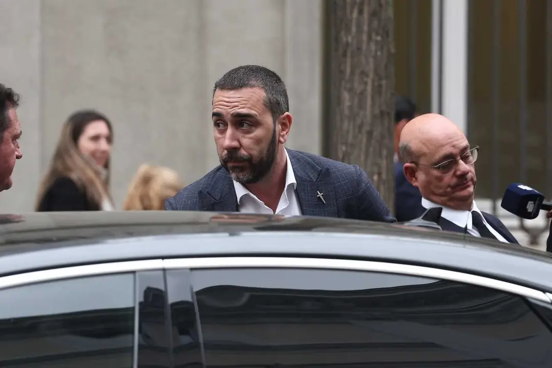 El empresario V&iacute;ctor de Aldama a su salida del Tribunal Supremo, a 7 de abril de 2026, en Madrid (Espa&ntilde;a). 