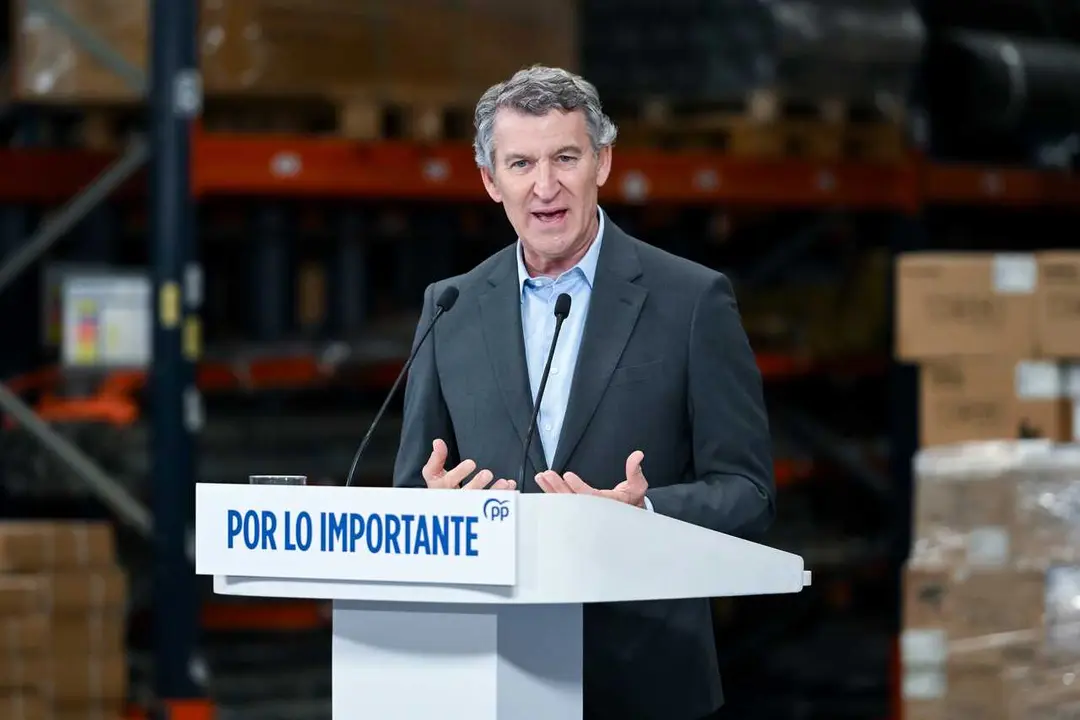 El  presidente del Partido Popular, Alberto N&uacute;&ntilde;ez Feij&oacute;o, clausura el acto sobre infraestructuras &lsquo;Pagas m&aacute;s, recibes menos&rsquo;, a 21 de abril de 2026, en Getafe, Madrid (Espa&ntilde;a).