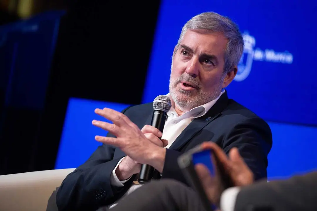 El presidente de Canarias, Fernando Clavijo Batlle, durante la &uacute;ltima jornada de  'Wake Up, Spain! Wake Up, Europe', en el Palacio de Linares de Madrid, a 17 de abril de 2026, en Madrid (Espa&ntilde;a). 'Crecimiento, cohesi&oacute;n e incertidumbre' es un simposio orga