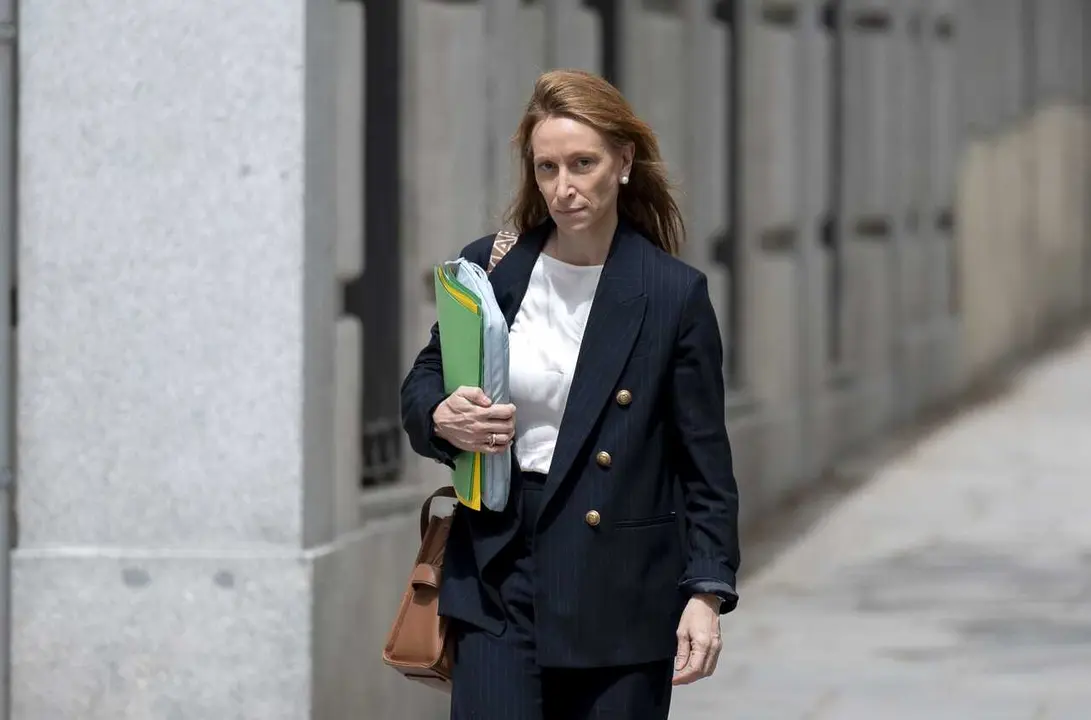 La abogada de Koldo Garc&iacute;a, Leticia de la Hoz, a su llegada al Tribunal Supremo, a 21 de abril de 2026, en Madrid (Espa&ntilde;a).