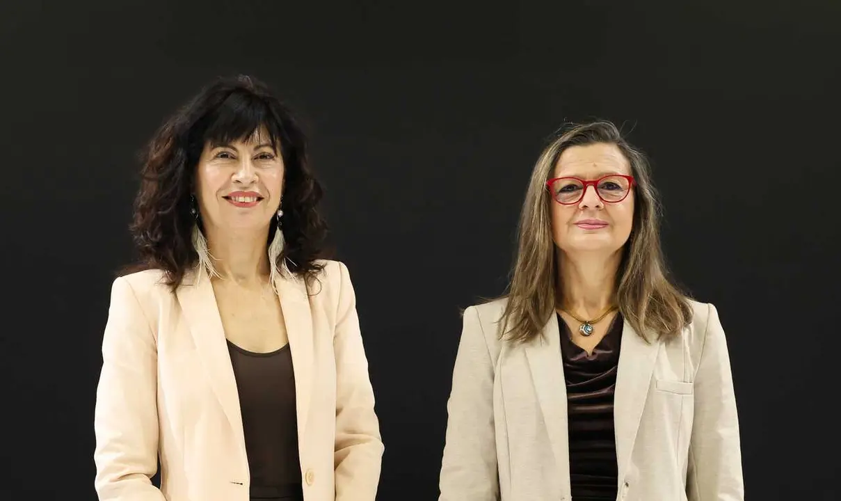 Archivo - La ministra de Igualdad, Ana Redondo (i), y la jueza Carmen Mart&iacute;nez Perza (d) durante la presentaci&oacute;n de la Macroencuesta de Violencia contra la Mujer, en el Ministerio de Igualdad, a 3 de diciembre de 2025, en Madrid (Espa&ntilde;a). 