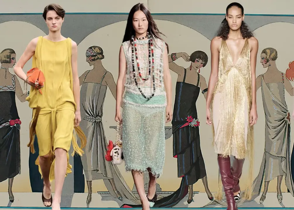 Los vestidos con flecos arrasan en primavera-verano 2026 entre famosos