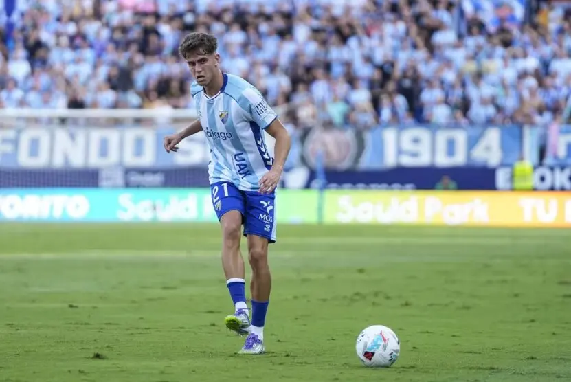 Adri&aacute;n Ni&ntilde;o ante el Sporting