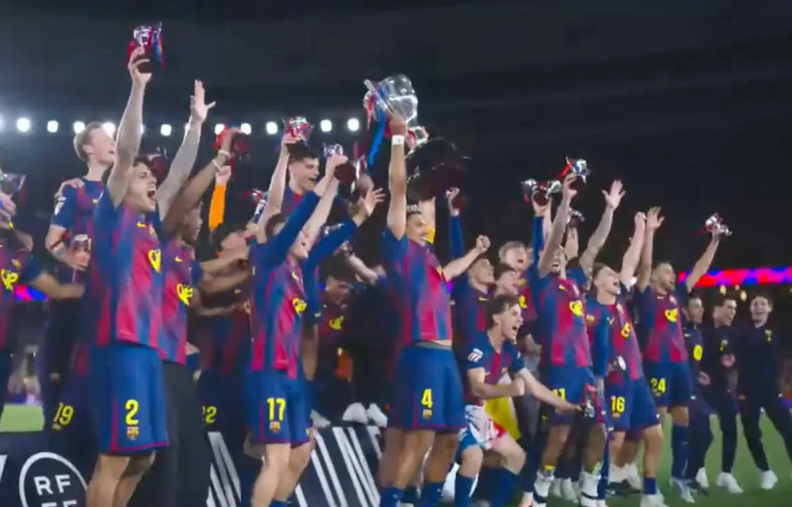 Bar&ccedil;a levanta la copa de La Liga
