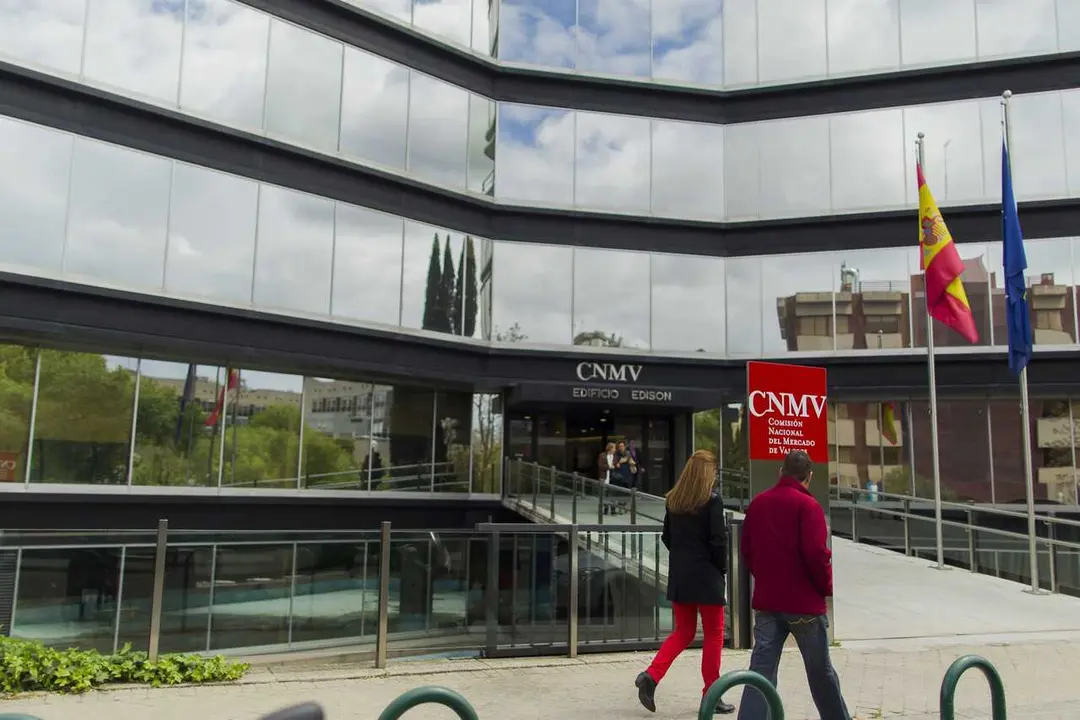 Archivo - CNMV, fachada de la Comisi&oacute;n Nacional del Mercado de Valores