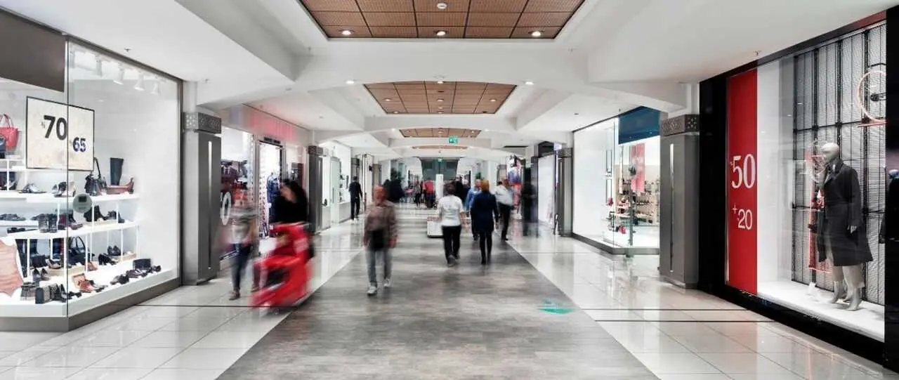 Los centros comerciales han aumentado sus ventas un 8,3% con respecto al primer trimestre de 2025, seg&uacute;n PwC.