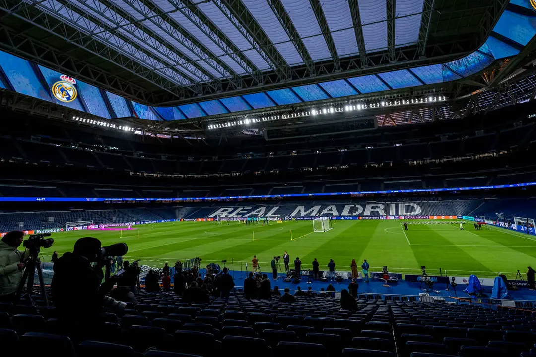 Archivo - Vista general del Estadio Santiago Bernab&eacute;u, durante un entrenamiento del AS Monaco.