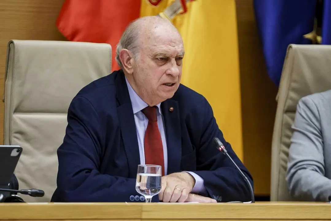 Archivo - El exministro del interior, Jorge Fern&aacute;ndez D&iacute;az, comparece en el Congreso de los Diputados, a 5 de marzo de 2025, en Madrid (Espa&ntilde;a).