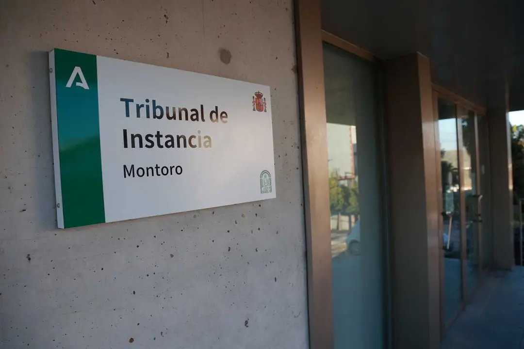 Archivo - Imagen de la fachada del juzgado de Montoro (C&oacute;rdoba) que asume la investigaci&oacute;n de la causa del accidente ferroviario ocurrido en la localidad cordobesa de Adamuz.