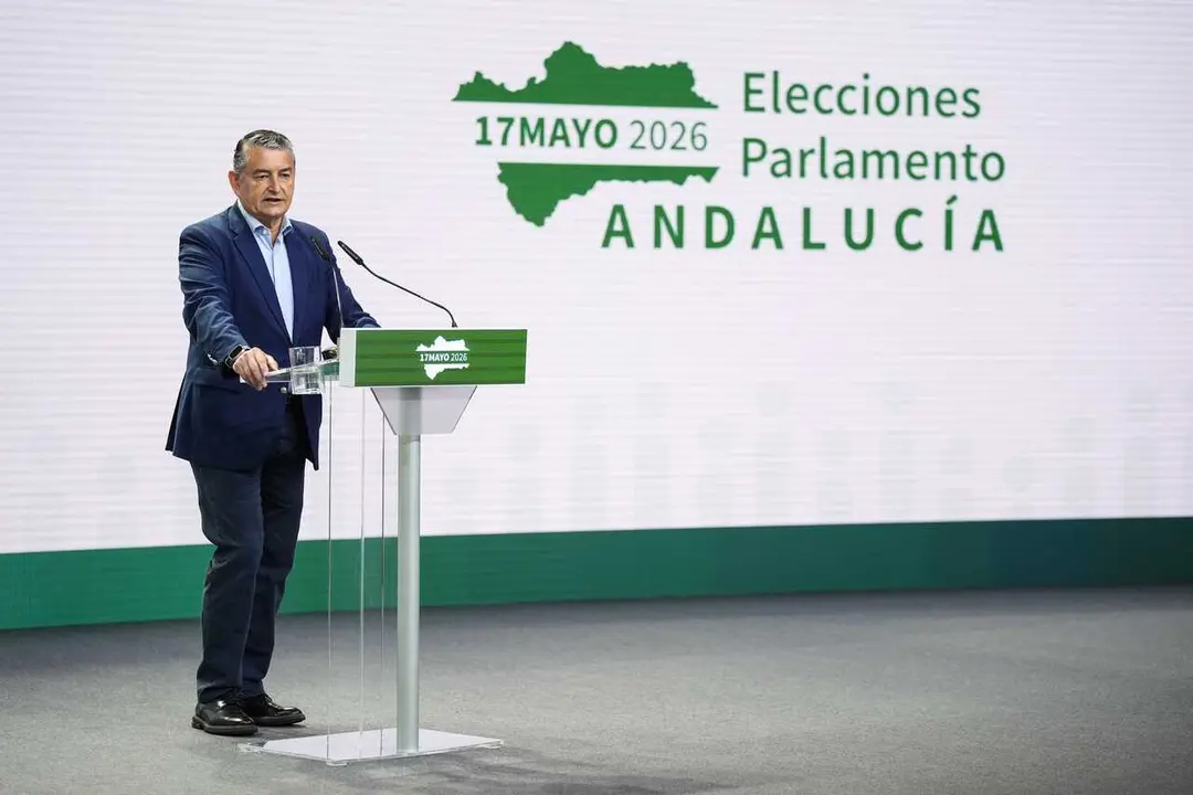 El consejero de Sanidad, Presidencia y Emergencias de la Junta de Andaluc&iacute;a, Antonio Sanz, durante visita el Centro de Difusi&oacute;n de Datos de las elecciones del 17M en el Pabell&oacute;n de la Navegaci&oacute;n. A 15 de mayo de 2026 en Sevilla (Andaluc&iacute;a, Espa&ntilde;a)