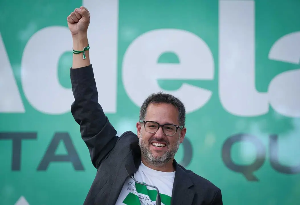El candidato de Adelante Andaluc&iacute;a a la Presidencia de la Junta, Jos&eacute; Ignacio Garc&iacute;a (c) durante el acto de cierre de campa&ntilde;a celebrado en la capital andaluza. A 15 de mayo de 2026 en Sevilla (Andaluc&iacute;a, Espa&ntilde;a) 