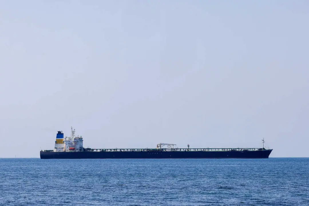 The Deyna, an oil tanker belonging to the Russian &lsquo;ghost fleet&rsquo;, is currently anchored at Fos-sur-Mer, having been boarded by the French Navy off the coast of Algeria. Under the watch of two French Navy vessels, it is anchored in the harbour of Fos-sur-Mer, awaiting inspection.