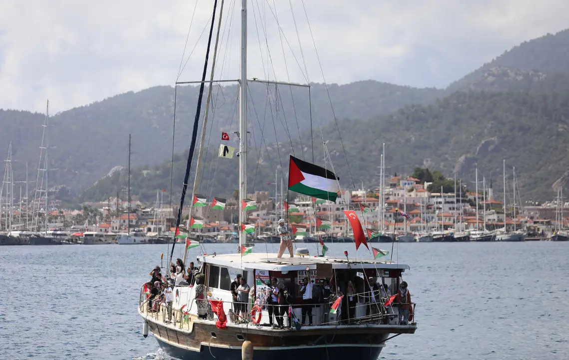 MARMARIS, T&uuml;rkiye &mdash; Activists, journalists, medics, and international participants gather aboard boats and sailboats during the departure of the Global Sumud Flotilla mission from Marmaris, T&uuml;rkiye, toward Gaza in an international humanitarian effort aimed at challenging the blockade imposed on the Gaza Strip. The flotilla includes 54 vessels carrying around 500 participants and solidarity activists from nearly 50 countries amid the ongoing humanitarian crisis in Gaza.