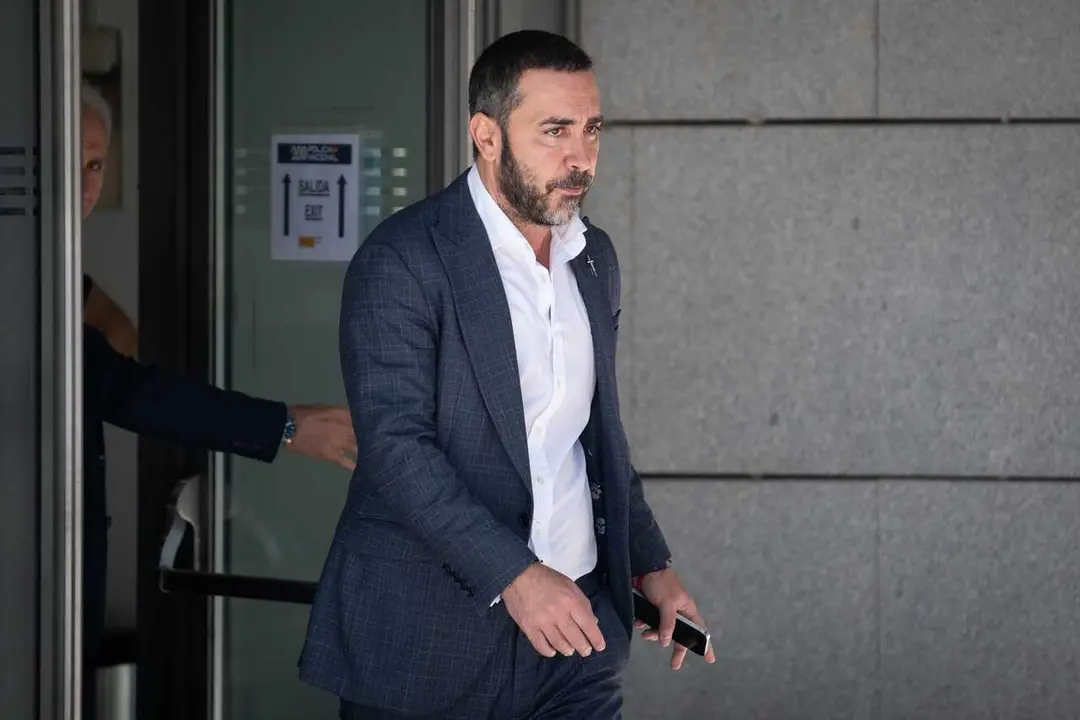 El empresario V&iacute;ctor de Aldama a su salida de la Audiencia Nacional, a 21 de mayo de 2026, en Madrid (Espa&ntilde;a). 