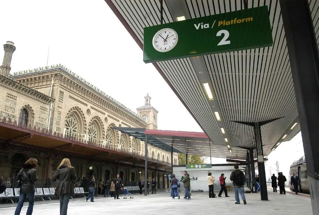 Archivo - Andenes de la estaci&oacute;n AVE de Toledo 