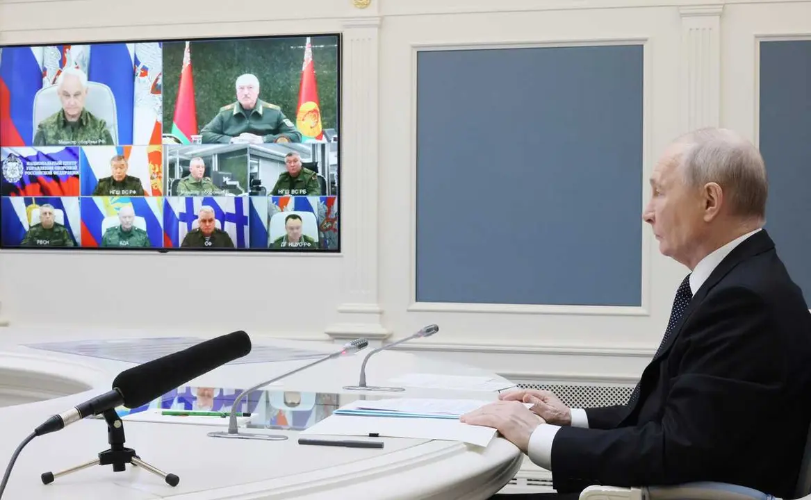 HANDOUT - 21 May 2026, Russia, Moscow: Russia's President Vladimir Putin observes a nuclear exercise conducted by the Russian and Belarusian armed forces via video link from the Kremlin. Photo: -/Kremlin/dpa -