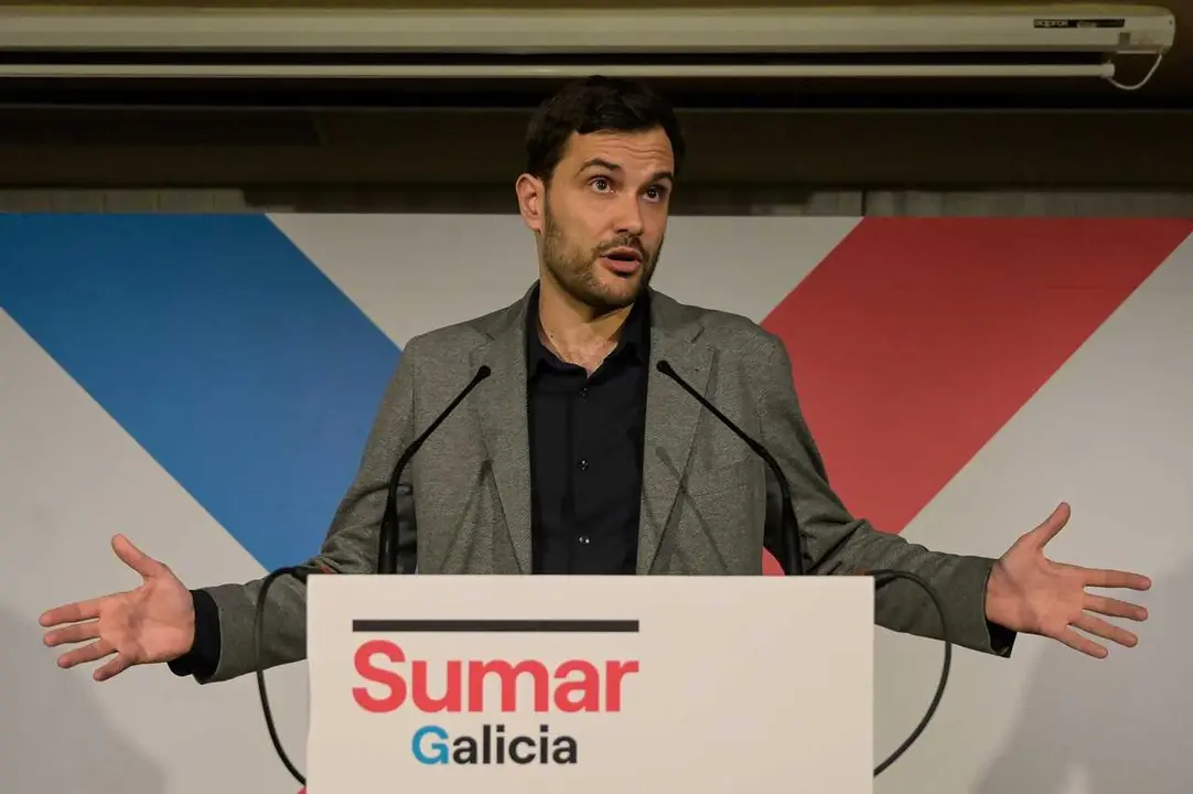Archivo - El portavoz de Sumar Galicia, Paulo Carlos L&oacute;pez, comparece durante el seguimiento de la jornada electoral de los comicios auton&oacute;micos de Galicia, en el Hotel Peregrino, a 18 de febrero de 2024, en Santiago de Compostela, A Coru&ntilde;a, Galicia (Espa