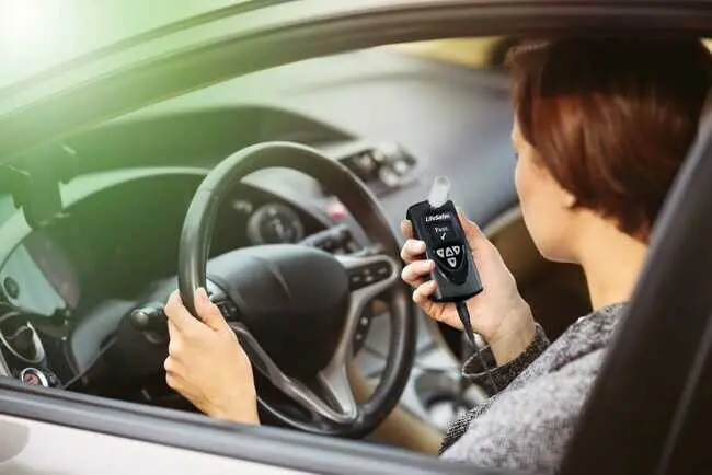Nuevos coches en Europa con alcohol&iacute;metro antiarranque para m&aacute;s seguridad vial