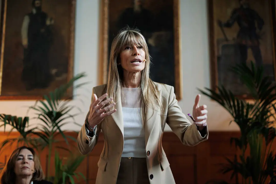 Archivo - Bego&ntilde;a G&oacute;mez interviene en la mesa redonda 'La igualdad no puede esperar', en el Ateneo de Madrid. Archivo. 