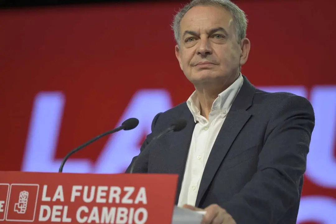 Archivo - El expresidente del Gobierno Jos&eacute; Luis Rodr&iacute;guez Zapatero interviene durante la inauguraci&oacute;n del 18&ordm; Congreso del PSOE de Arag&oacute;n, en el Auditorio de Zaragoza, a 15 de febrero de 2025, en Zaragoza, Arag&oacute;n (Espa&ntilde;a).