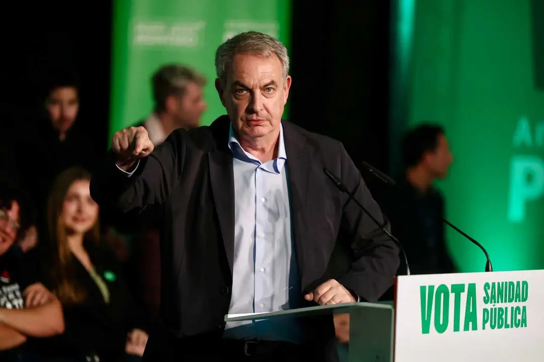 El expresidente del Gobierno Jos&eacute; Luis Rodr&iacute;guez Zapatero, durante su intervenci&oacute;n en el mitin. A 14 de mayo de 2026, en C&aacute;diz (Andaluc&iacute;a, Espa&ntilde;a). 