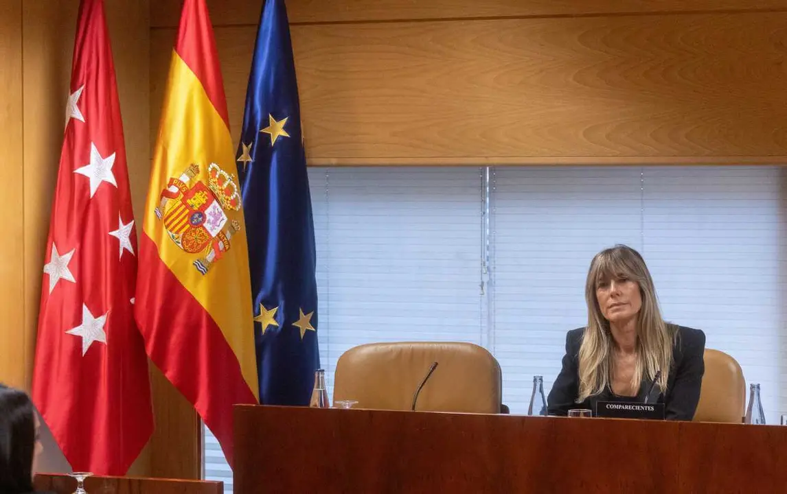 Archivo - La mujer del presidente del Gobierno, Bego&ntilde;a G&oacute;mez, durante una comisi&oacute;n de investigaci&oacute;n en la Asamblea de Madrid, a 13 de noviembre de 2024, en Madrid (Espa&ntilde;a).